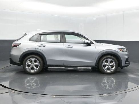 Used 2023 Honda HR-V LX image 5