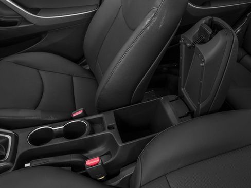 Used 2016 Hyundai Elantra Limited image 14