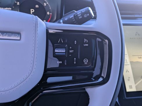 New 2026 Land Rover Range Rover Sport Dynamic SE AWD/4WD image 18