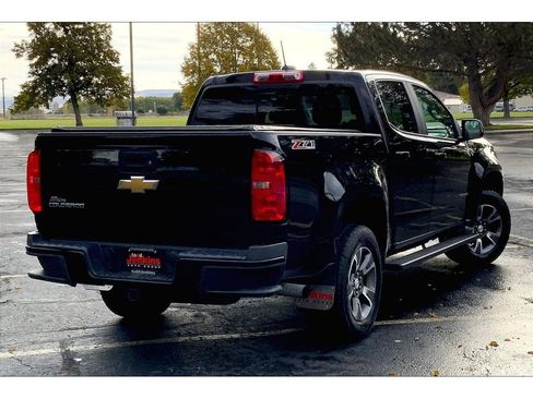 Used 2017 Chevrolet Colorado Z71 image 14