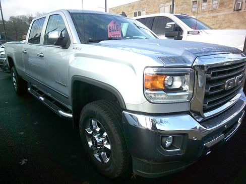 Used 2019 GMC Sierra 2500 SLT image 1