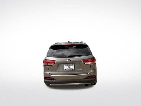 Used 2017 Kia Sorento EX AWD/4WD image 4