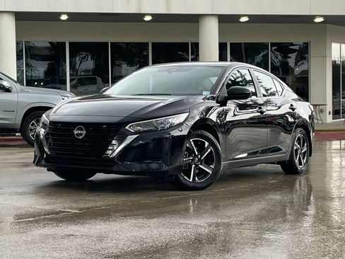 Used 2024 Nissan Sentra SV FWD image 1