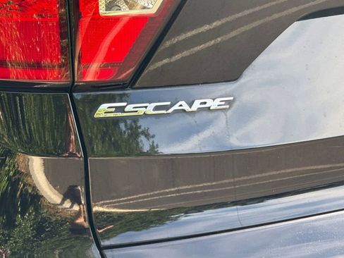 Used 2019 Ford Escape S FWD image 26