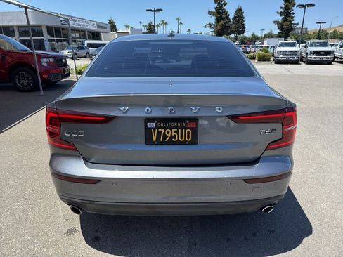 Used 2019 Volvo S60 T6 Momentum w/ Premium Package AWD/4WD image 4