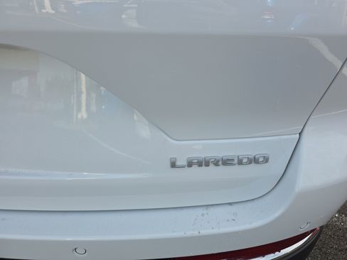 New 2025 Jeep Grand Cherokee Laredo image 29