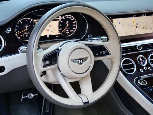Used 2022 Bentley Continental GT AWD/4WD image 14