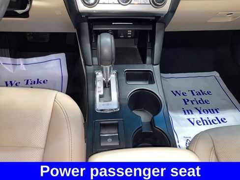 Used 2017 Subaru Outback 2.5i Limited image 24