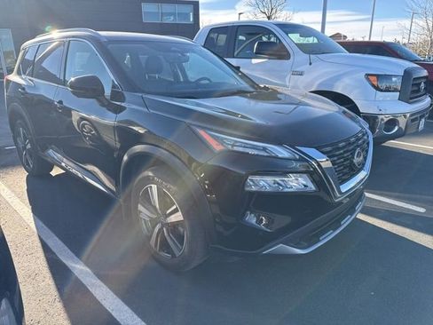 Used 2023 Nissan Rogue SL w/ SL Premium Package image 3