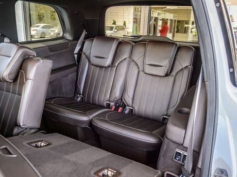 Used 2018 Mercedes-Benz GLS 450 4MATIC w/ Premium Package image 46