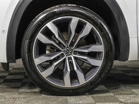 Used 2022 Volkswagen Atlas Cross Sport SEL Premium R-Line image 24