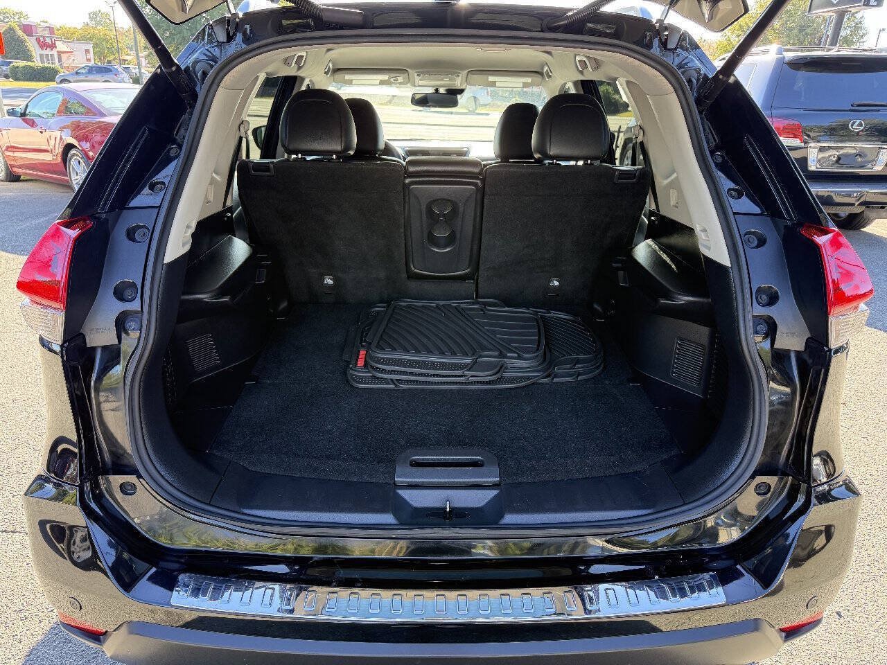 Used 2019 Nissan Rogue SL AWD/4WD image 12