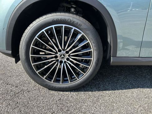 New 2027 Mercedes-Benz GLC 300 image 17