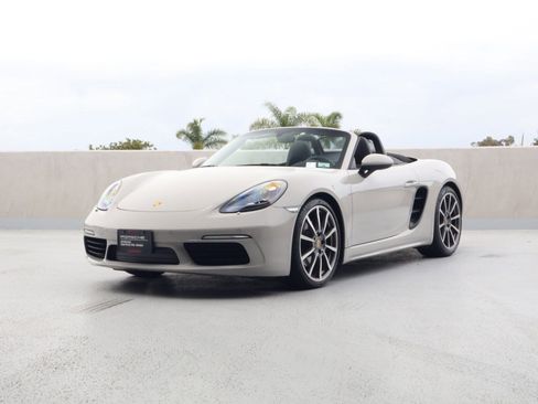 Certified 2023 Porsche 718 Boxster RWD image 5