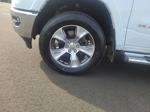 Used 2021 RAM 1500 Laramie image 10