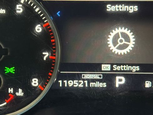 Used 2022 Mitsubishi Outlander ES FWD image 6