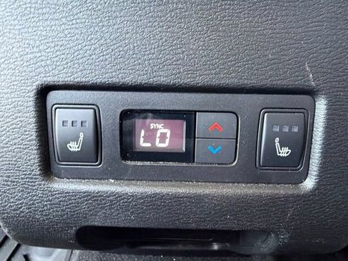 Used 2024 Mitsubishi Outlander SEL Black Edition AWD/4WD image 19