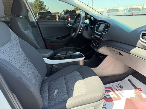 Used 2019 Hyundai Ioniq Electric FWD image 14