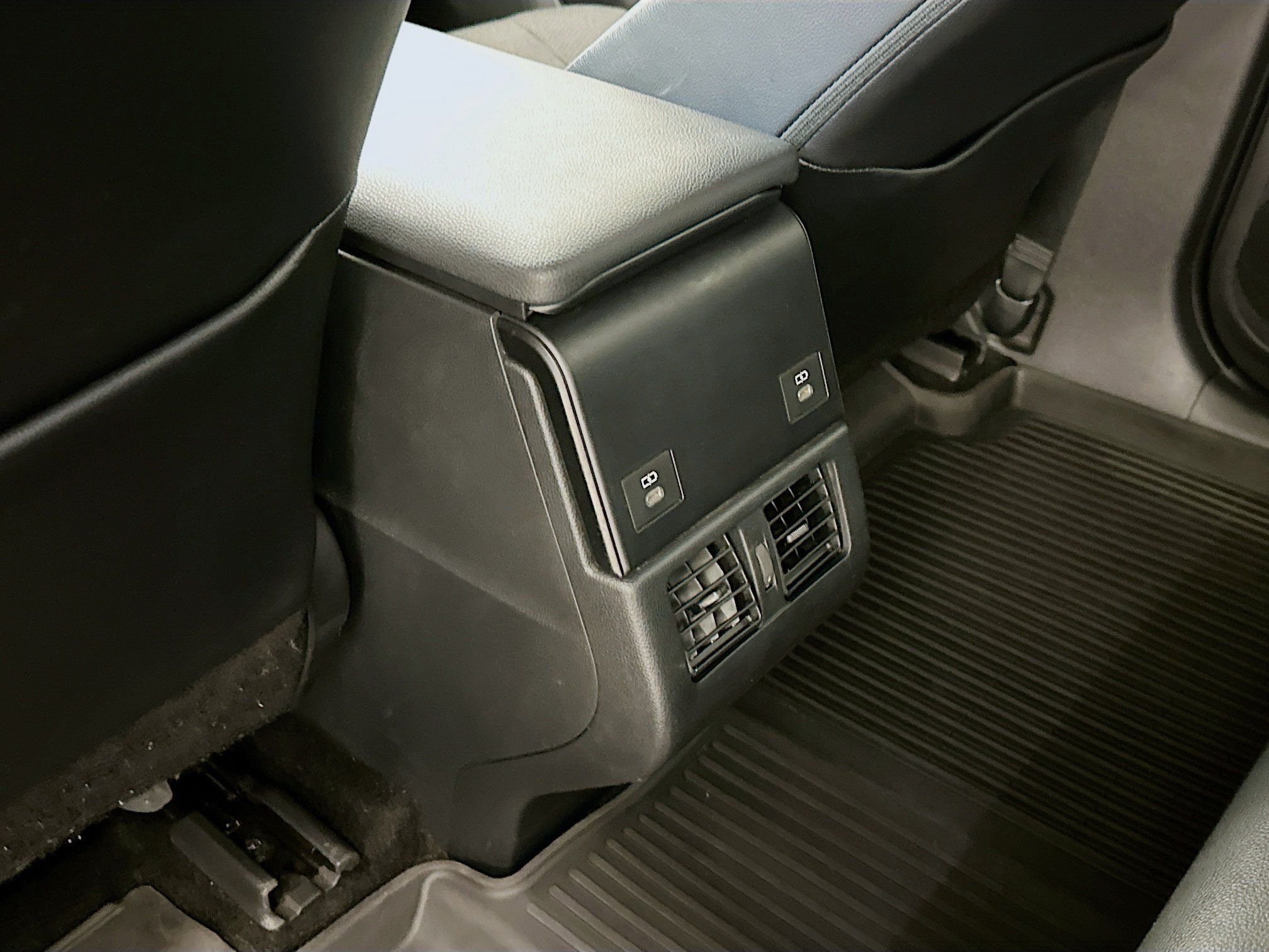 Used 2023 Toyota bZ4X AWD w/ Weather Package image 29