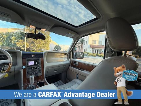 Used 2014 Lincoln Navigator 4WD image 50