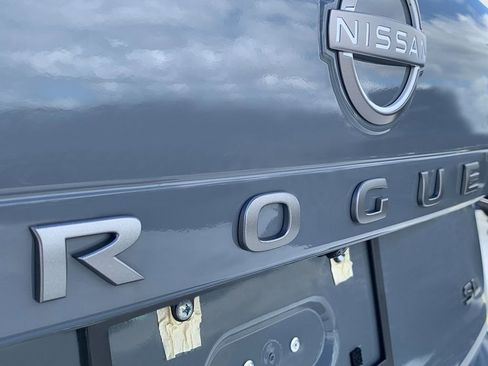 New 2025 Nissan Rogue SL image 11