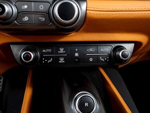 Used 2019 Ferrari Portofino image 43