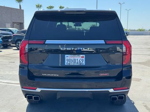 Used 2025 GMC Yukon XL Denali AWD/4WD image 4