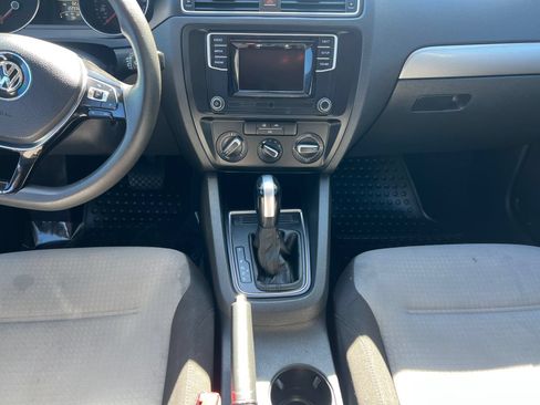 Used 2018 Volkswagen Jetta S FWD image 11