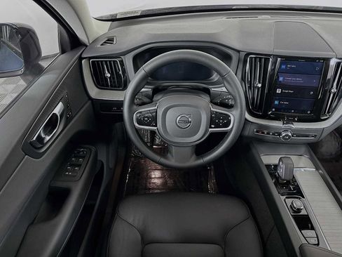Certified 2025 Volvo XC60 T8 Plus w/ Protection Package Premier image 21