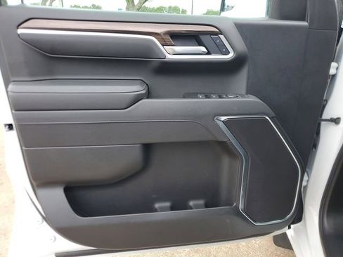 Used 2025 Chevrolet Silverado 1500 LT image 18