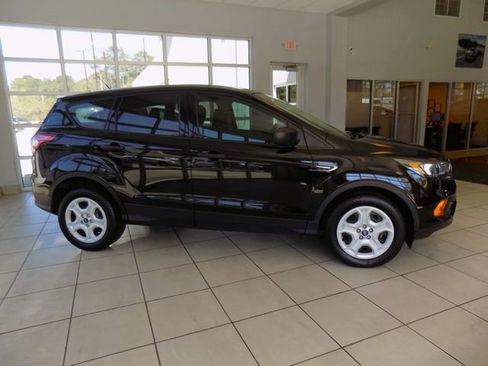 Used 2018 Ford Escape S image 21