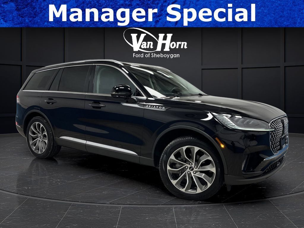 Used 2025 Lincoln Aviator Reserve AWD/4WD image 1