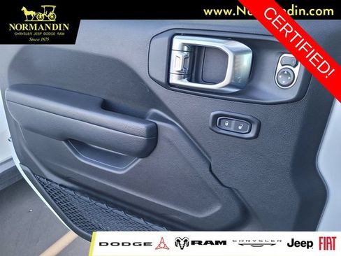 Certified 2026 Jeep Gladiator Mojave AWD/4WD image 15