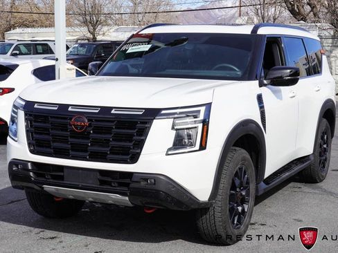 Used 2025 Nissan Armada PRO-4X w/ Pro-4X Premium Package image 4