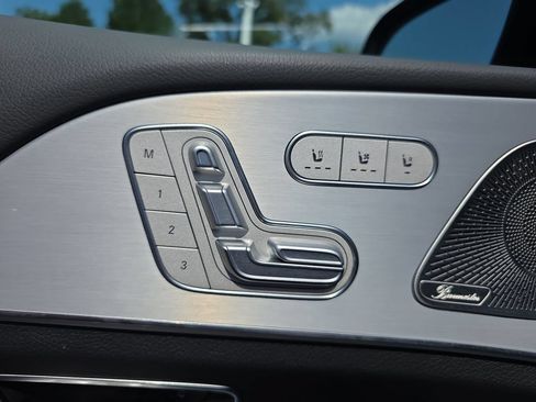 Certified 2025 Mercedes-Benz GLS 450 4MATIC image 11