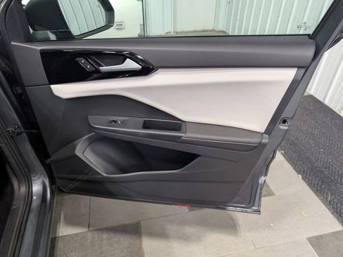 Used 2025 Volkswagen Taos S image 25
