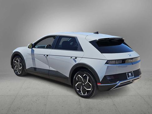 Certified 2024 Hyundai Ioniq 5 SEL RWD image 6