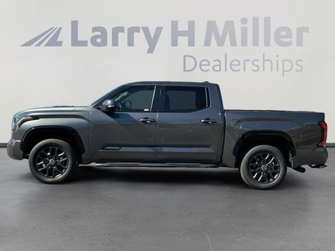 Used 2024 Toyota Tundra Platinum AWD/4WD image 2