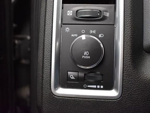 Used 2019 RAM 1500 Classic Warlock image 22