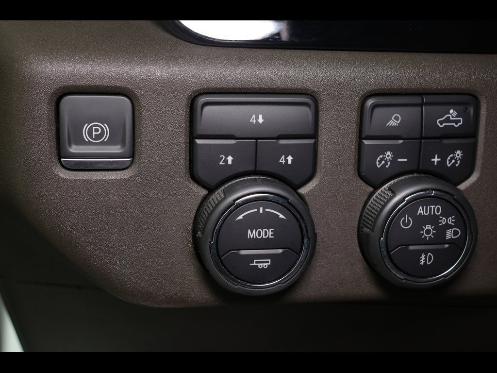 Used 2024 Chevrolet Silverado 2500 LT AWD/4WD image 16