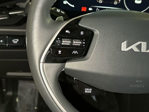 Certified 2023 Kia Niro Wind w/ Wind Preserve Package FWD image 22