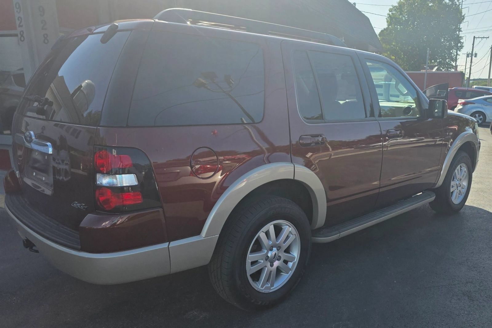 Used 2009 Ford Explorer Eddie Bauer AWD/4WD image 4