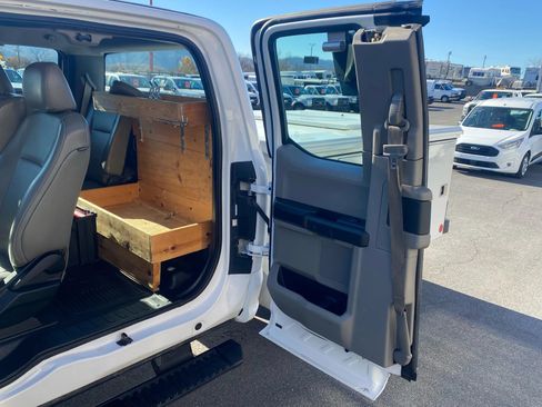 Used 2017 Ford F250 XL w/ Power Equipment Group image 24