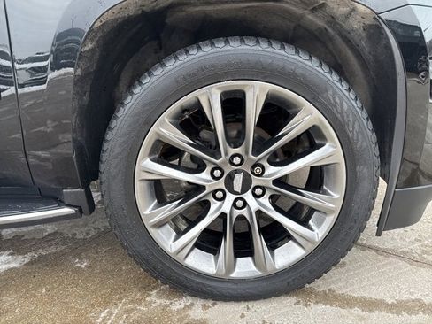 Used 2019 Cadillac Escalade ESV Premium Luxury image 62