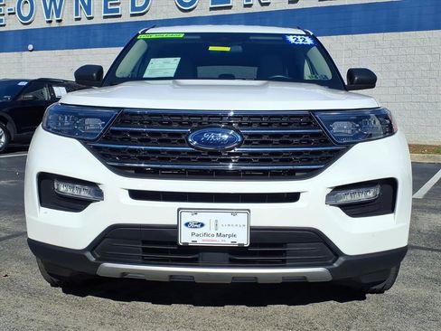Certified 2022 Ford Explorer XLT w/ Equipment Group 202A image 3