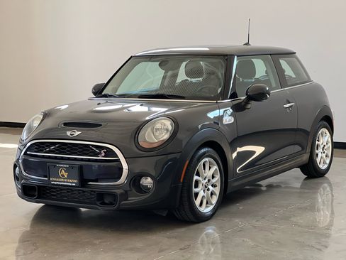 Used 2015 MINI Cooper S image 3