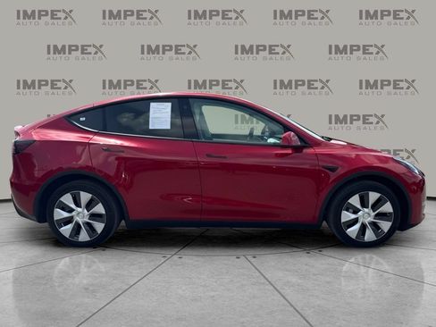 Used 2022 Tesla Model Y Long Range AWD/4WD image 6