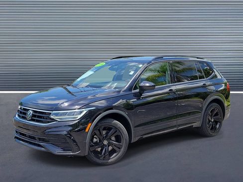 Used 2024 Volkswagen Tiguan SE R-Line FWD image 1