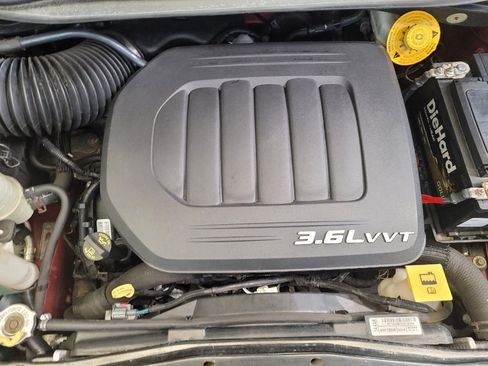 Used 2016 Dodge Grand Caravan SXT w/ Rear Park Assist Package FWD image 30