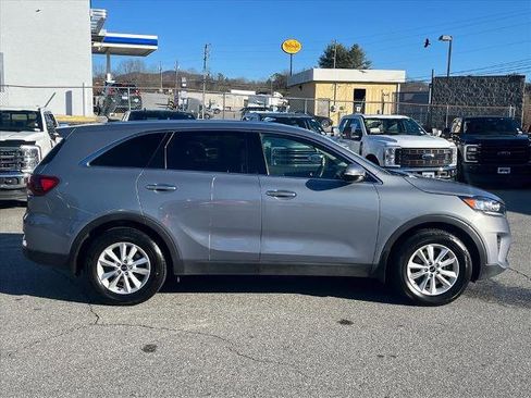 Used 2020 Kia Sorento L image 2